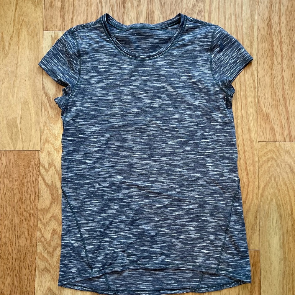 Lululemon T Shirt